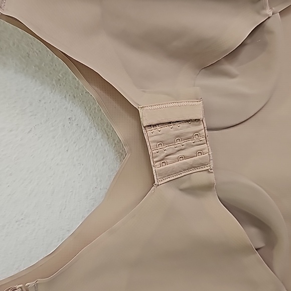 Bali Comfort Revolution EasyLite Seamless Wirefree Bra Size 2X Beige - Picture 4 of 9